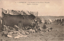 France (13 Marseille Militaire) - Guerre 1914 - Les Hindous Au Parc Borely (Intérieur D'une Tente) - Parques, Jardines