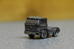 Little Metal DAF 3600 - Camions, Bus Et Construction