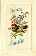 CARTE BRODEE SOIE TRES BEL OISEAU POUR UNE DOUCE AMITIE - Ricamate