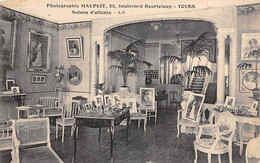 Tours       37        Métier. Intérieur Du Magasin De Photographie Maupuit Bd Heurteloup Salon D'attente   (voir Scan) - Tours