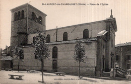 CPA   69   ST-LAURENT-DE-CHAMOUSSET---PLACE DE L'EGLISE - Saint-Laurent-de-Chamousset