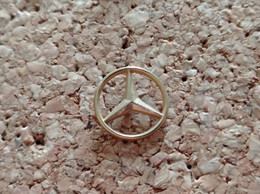 PINS AUTOMOBILE MERCEDES LOGO DOREE OR - Mercedes