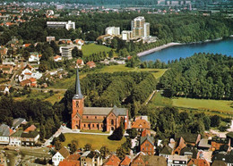 1 AK Germany / Schleswig-Holstein * Blick Auf Die Stadt Bad Segeberg Mit Der Marienkirche - Luftbildaufnahme * - Bad Segeberg