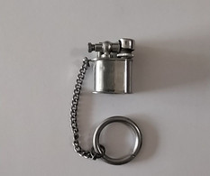 Mini Briquet Pygmy Lighter Porte Clé - Autres & Non Classés