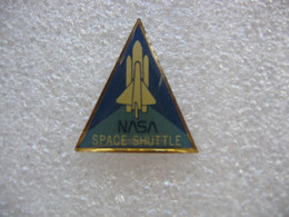 Pin's Du Space Shuttle De La NASA - Militaria