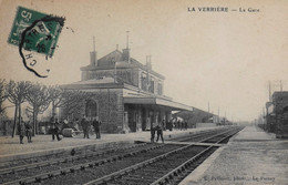 CPA. [78] Yvelines > LA VERRIERE La Gare , Les Voies , Les Quais Belle Animation - Tampon Daté 1913 - BE - La Verriere