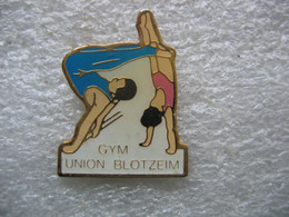 Pin's Club De Gym De Blotzheim Dépt 68, (faute D'orthographe Dans Le Nom De La Commune) - Gymnastique