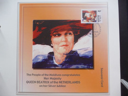 (kon1) MALDIVES MNH BLOC 2005 BEATRIX 25 JAAR KONINGIN. - Maldives (1965-...)