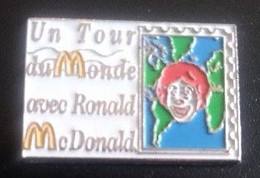 Pin's - McDonald's  - UN TOUR DU MONDE - - McDonald's