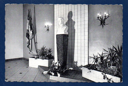Arlon. Institut Sainte-Marie. Monument Au Bienheureux  Champagnat, Fondateur Des Pères Maristes. Hall D'entrée - Arlon