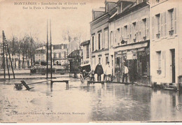 MONTARGIS. - Inondation Du 26 Février 1906. Sur Le Patis - Passerelle Improvisée - Montargis