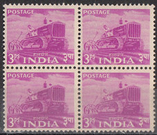 INDIA 1955  Five Year Plan (2nd Definitive Serie) 3 Ps Tractor, Bloc Of 4 Agriculture  MNH (**) (Never Hinged) - Ungebraucht