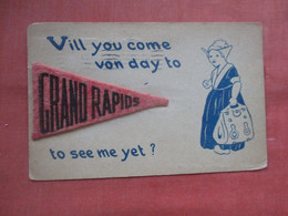 Felt Pennant.   Grand Rapids - Michigan > Grand Rapids      Ref  5255 - Grand Rapids