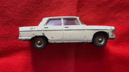 Petite Voiture  PEUGEOT 404   Dinky TOYS - Jugetes Antiguos