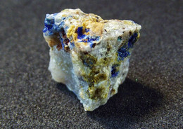 Linarite With Minor Brochantite Et Al On Matrix ( 1.2 X 1 X 1 Cm ) Dos Adriana Mine - Copiapo - Chili - Minéraux