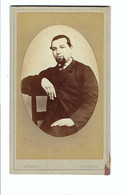 H. X. HARCQ PHOTOGRAPHE 75 Rue Keyenveld  IXELLES   Van  1876;   Foto Op Hard Karton  10,5 X 6,5 Cm - Elsene - Ixelles