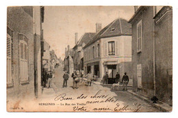 Carte Postale Ancienne- Circulé - Dép. 89 - SERGINES - La Rue Des Treilles - Sergines