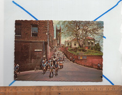 GRENADA West Indies : Children On The Way Home From School In Young Street In The City Of ST GEORGE'S - Grenada