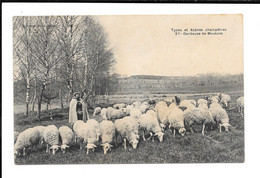 Types Et Scènes Champètres - Gardeuse De Moutons - Ussel