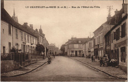 CPA Le CHATELET-en-BRIE Rue De L'Hotel De Ville (19613) - Le Chatelet En Brie