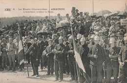 55 Argonne La Haute Chevauchée Assistance Pendant La Messe Ossuaire Guerre 1914 1918 - Otros Municipios