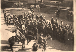 Remiremont * Groupe De Prisonniers Allemands Boches Dans La Cour De La Caserne * Guerre 14/18 WW1 War - Remiremont