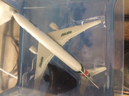 MAJORETTE ALITALIA BOEING 777 - Non Classés