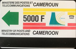 CAMEROUN  -  Phonecard  -  Magnétique  - 5000 F - Camerún