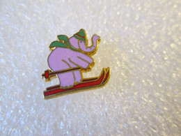PIN'S    ANIMAUX    ELEPHANT   ROSE A SKI   Email Grand Feu - Animales