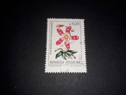 02AL03 REPUBLICA ARGENTINA SERIE FIORI FIORE "O" - Gebruikt