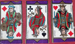 TROIS CARTES A JOUER ANCIENNES PLAYING CARD 19° SIECLE  ETIQUETTES  NON COLLEES SUR CARTON  DOS VIERGE  7,5 X 5 CM - Barajas De Naipe