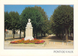 01 - Pont De Vaux - Statue Et Jardin - Pont-de-Vaux