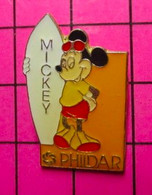 815B Pin's Pins / Beau Et Rare / THEME : DISNEY / MICKEY SURFEUR  Par PHILDAR - Disney