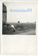 Campagne De France 1940 - Saint-Hilaire-Cottes (bei Lillers, Béthune) - Sortie Du Village - Char Renault R 35 - Tombes - War, Military
