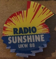 RADIO SUNSHINE - UKW 88 - SOLEIL - SONNE  -        (28) - Medios De Comunicación