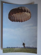 Parachutisme Fallschirmspringen Arrivée Au Sol - Parachutisme
