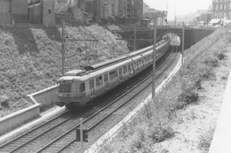 Vincennes. Près De L'avenue Aubert Et De La Rue Victor Basch. RER Ligne A. Rame MS 61. Cliché Jacques Bazin. 18-05-1970 - Trains
