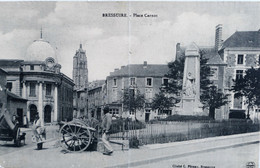 C. P. A. : 79 BRESSUIRE : Place Carnot, Animé - Bressuire