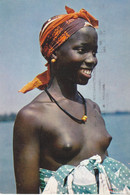 BE21 -  COTE  D'VOIRE  JEUNE FEMME  AUX  SEINS  NUS  CARTE  CIRCULEE - Côte-d'Ivoire