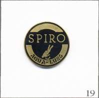 Pin's Sport - Plongée / Matériel Spiro “Aqua Lung“. Estampillé Promoplus. EGF. T837-19 - Immersione