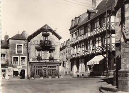 56 - JOSSELIN - Place De L'Eglise - CPM - Josselin