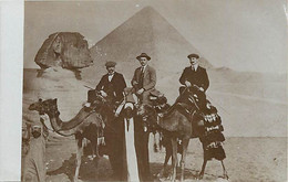 Pays  Div Ref Z19- Egypte - Egypt -carte Photo -photo Postcard  Pyramides Et Sphinx -pyramide Gizeh -touristes -chameaux - Sphynx