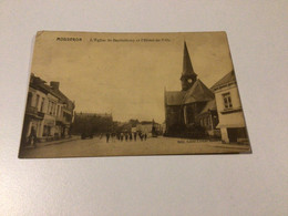 Carte Postale Ancienne Mouscron L’Église St-Barthélemy Et L’Hôtel De Ville - Mouscron - Möskrön