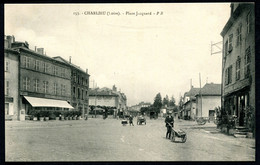 CPA - Carte Postale - France - Charlieu - Place Jacquard (CP18840) - Charlieu