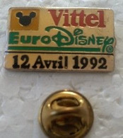 Pin's - Disney - Vittel - Euro Disney - 12 Avril 1992 - - Disney