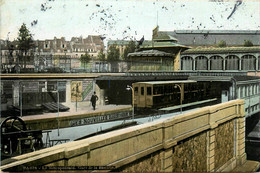 Paris * 12ème * Le Métro Métropolitain Gare De Bastille * Ligne Chemin De Fer - Paris (12)