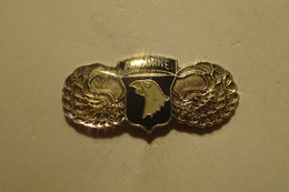 Pin's US Airbone. - Militaria