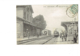 Cpa - 59 - BOUCHAIN - Les Quais De La Gare - TRAIN ++++ Édition Delsart, Valenciennes, N°1323 - Animation - 1906 - Bouchain