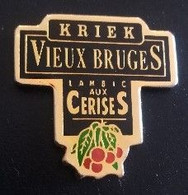 Pin's - Boissons - KRIEK - VIEUX BRUGES - LAMBIC AUX CERISES - - Boissons