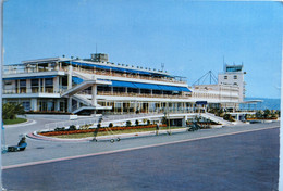 Carte Postale : 06 NICE : L'Aéroport De Nice Côte D'Azur, Vue Prise De La Piste, Timbre En 1964 - Transport Aérien - Aéroport